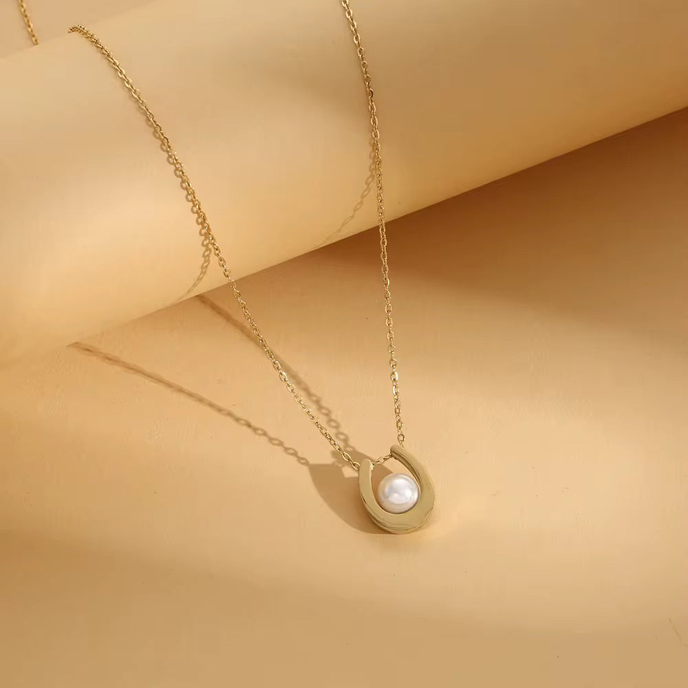 Minimalist Gold Square Pendant Necklace
